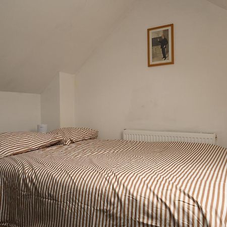 チャタムCozy Lutonアパートメント エクステリア 写真