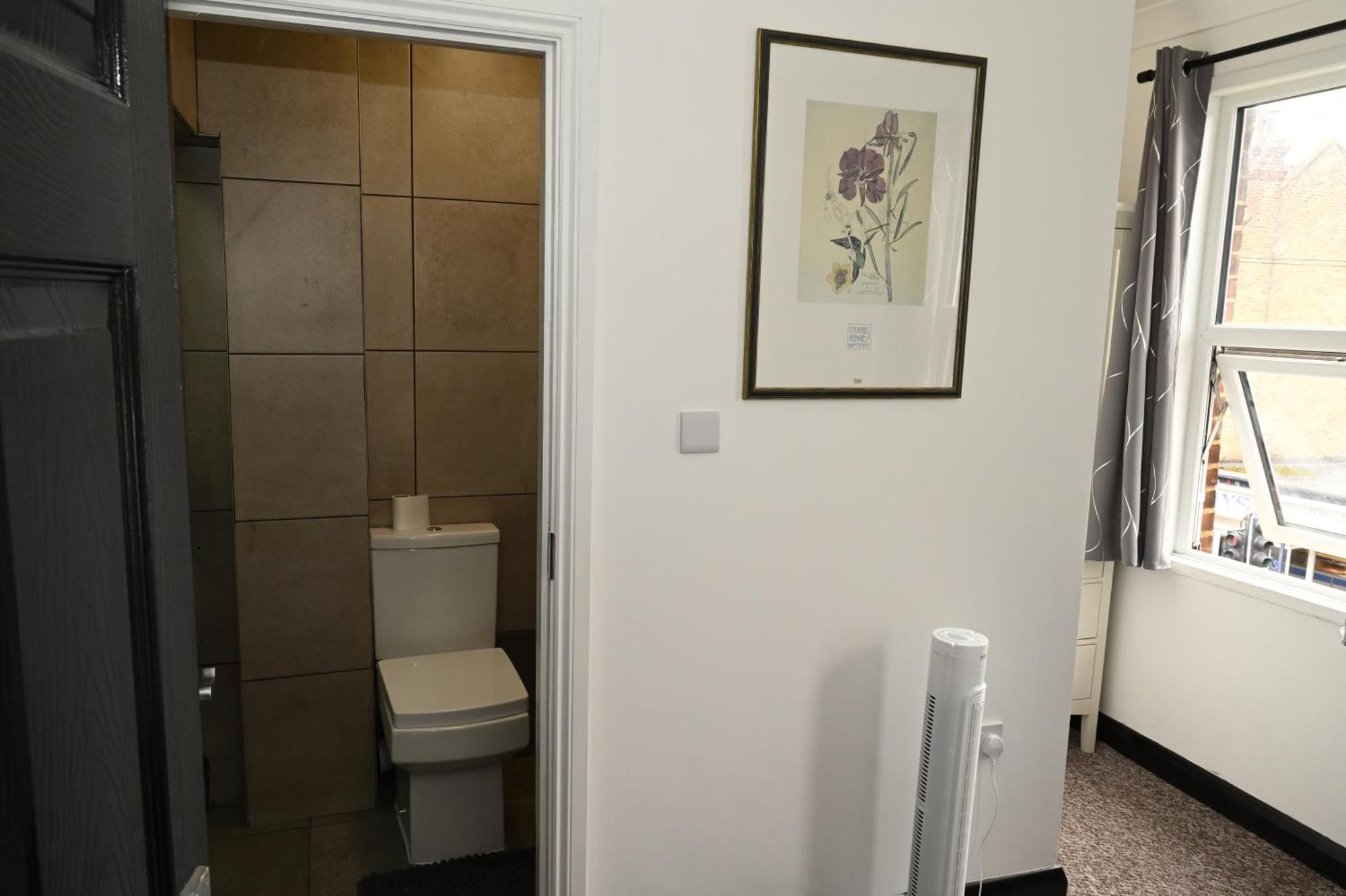 チャタムCozy Lutonアパートメント エクステリア 写真